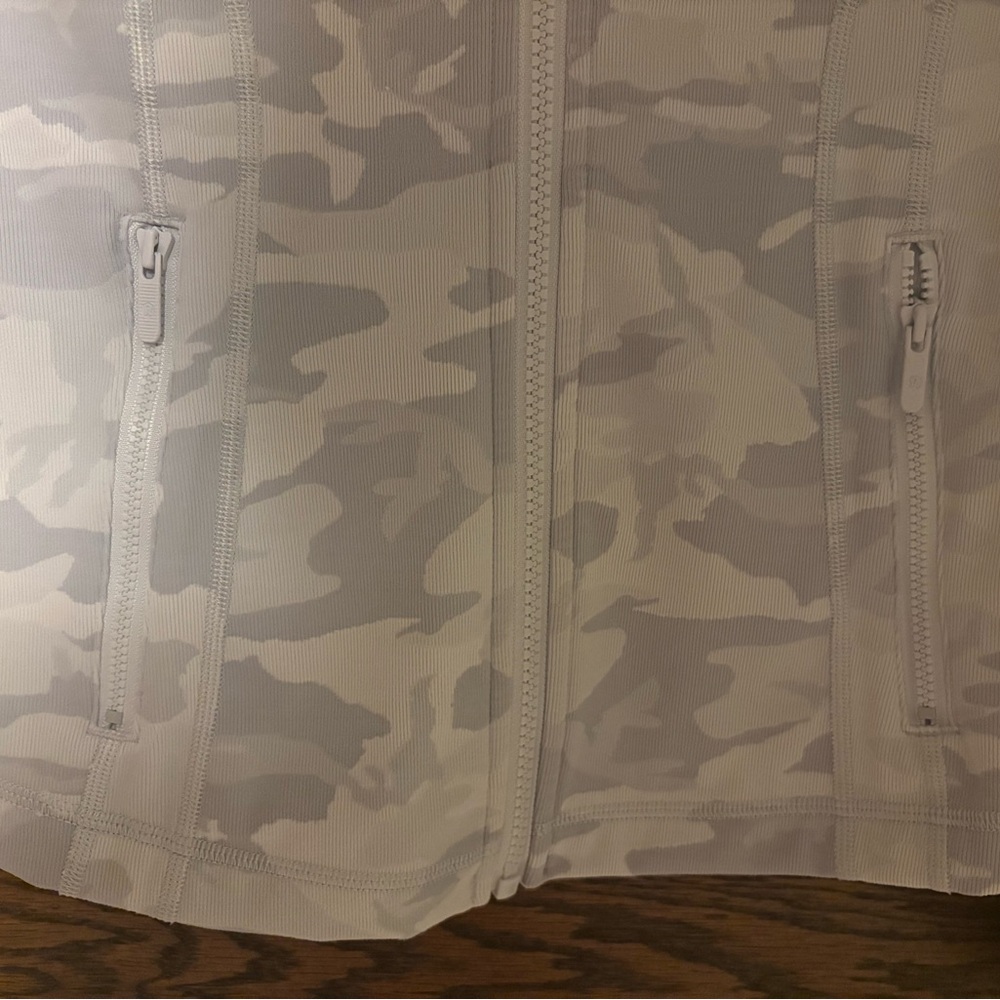 Lululemon Define jacket in Light Gray and white Camo pattern. - Picture 14 of 16